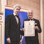 El Dr. de la Peña recibe la distinción ‘Embajador de la salud y de la vida’ de la Academia de la Diplomacia