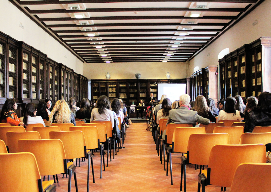 EIM Consultores lidera la formación de docentes para la era digital EIM Consultores lidera la formación de docentes para la era digital