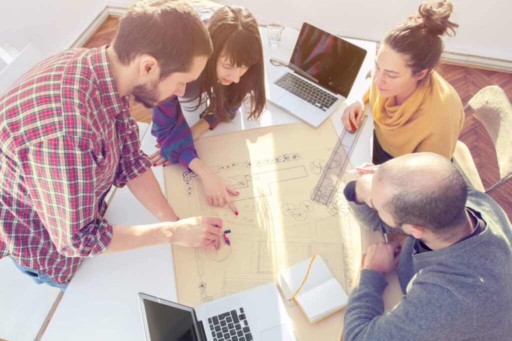 Formación bonificada por sectores y competencias estratégicas para mejorar la competitividad empresarial