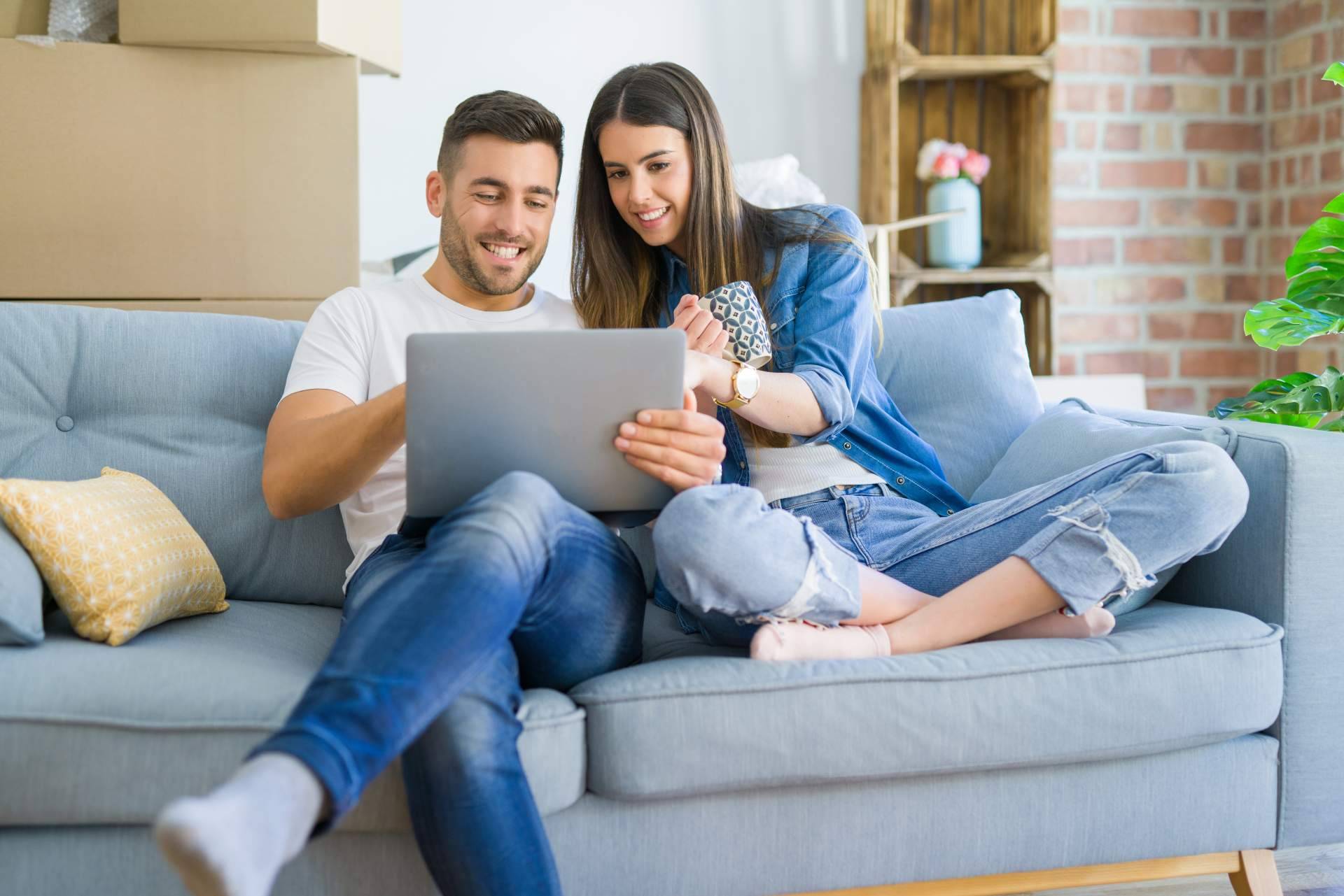 Cómo emprender sin riesgo y con inversión mínima con Grupo Devuelving