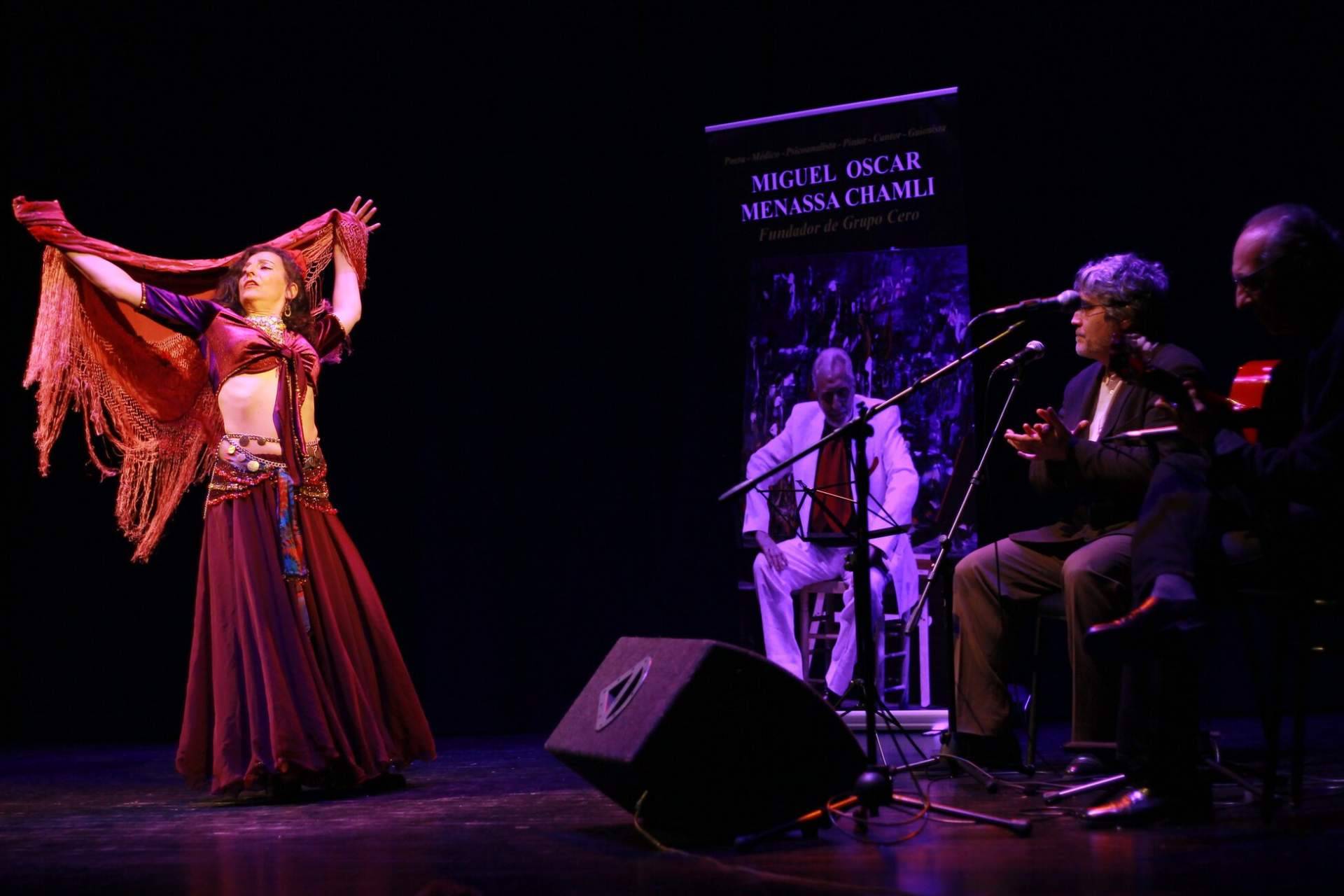 Los Poetas Despiertos rinden tributo a Miguel Oscar Menassa Los Poetas Despiertos rinden tributo a Miguel Oscar Menassa