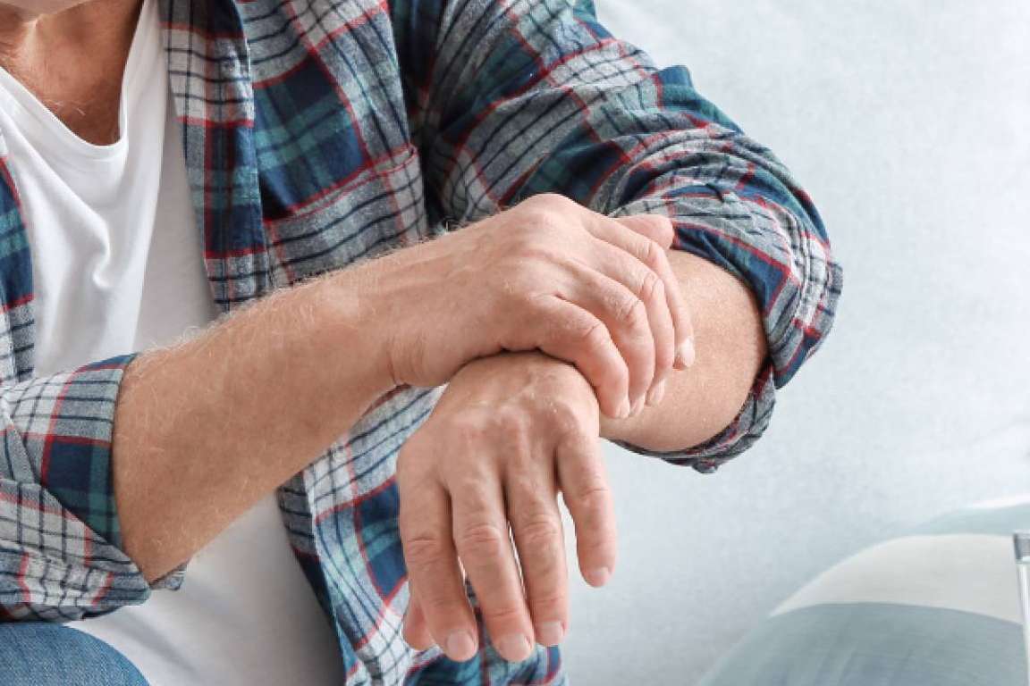 ¿Se sufre temblor en las manos o sensación de rigidez? La importancia de identificar el Parkinson ¿Se sufre temblor en las manos o sensación de rigidez? La importancia de identificar el Parkinson