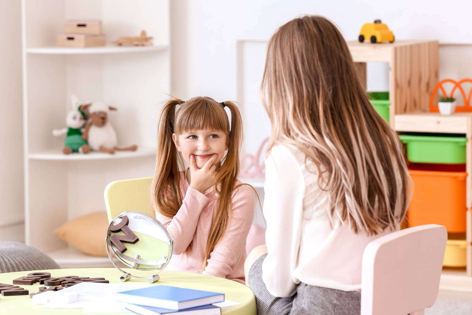 ¿Qué se esconde detrás de los síntomas? El diagnóstico diferencial en e-TherapyKids ¿Qué se esconde detrás de los síntomas? El diagnóstico diferencial en e-TherapyKids