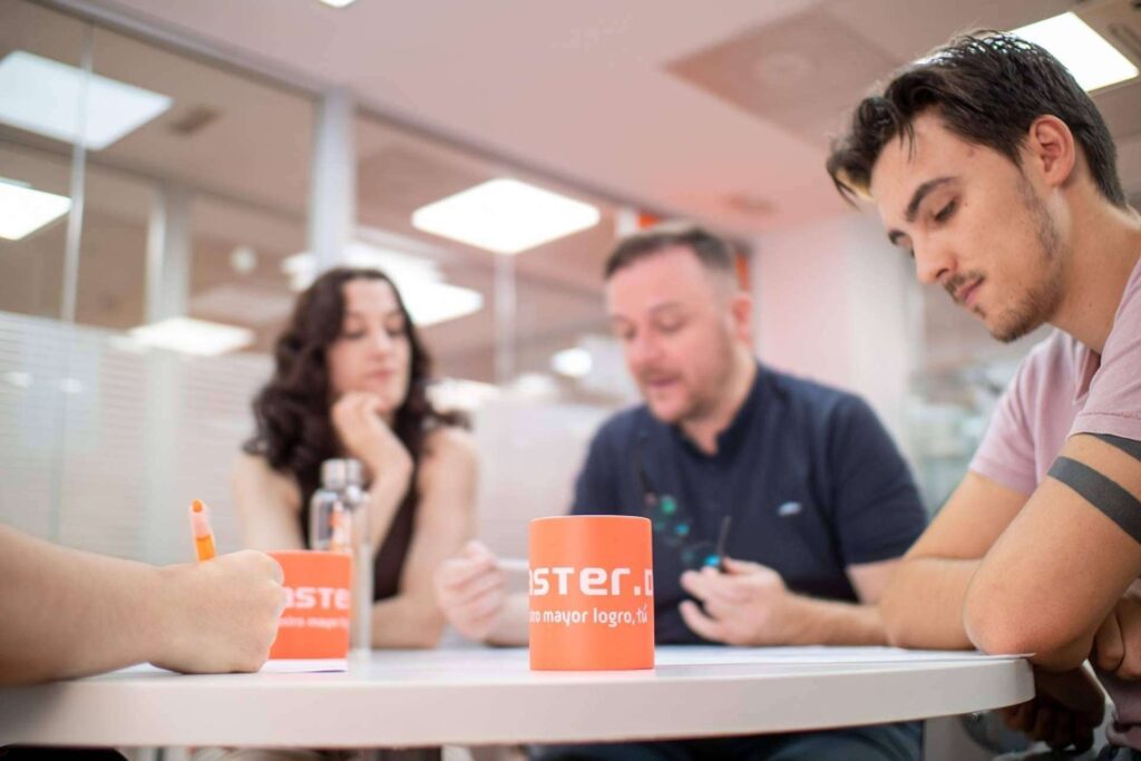 MasterD, referente en formación en oposiciones con más de 30 años de experiencia