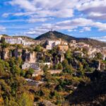 Apartamentos turísticos en Cuenca; vivir marzo entre naturaleza y tradición