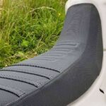 La diferencia está en los detalles; JM-FUNDAS apuesta por asientos de moto personalizados