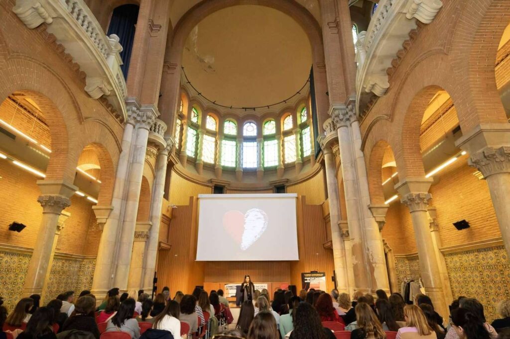 Amavir refuerza su compromiso con la formación y la superación personal en la VI Jornada de Barcelona