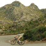 John Luck, la firma española que eleva el ciclismo con zapatillas artesanales y a medida