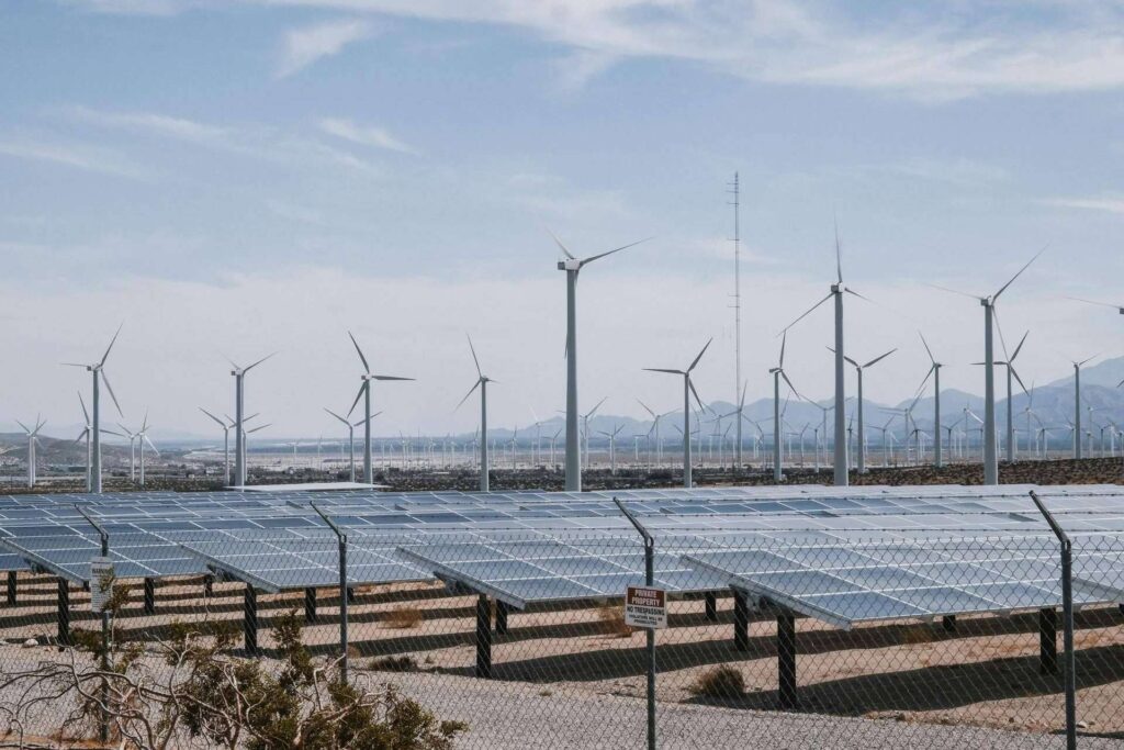 AleaSoft; Récords de producción eólica y fotovoltaica y caída de precios de mercados eléctricos europeos