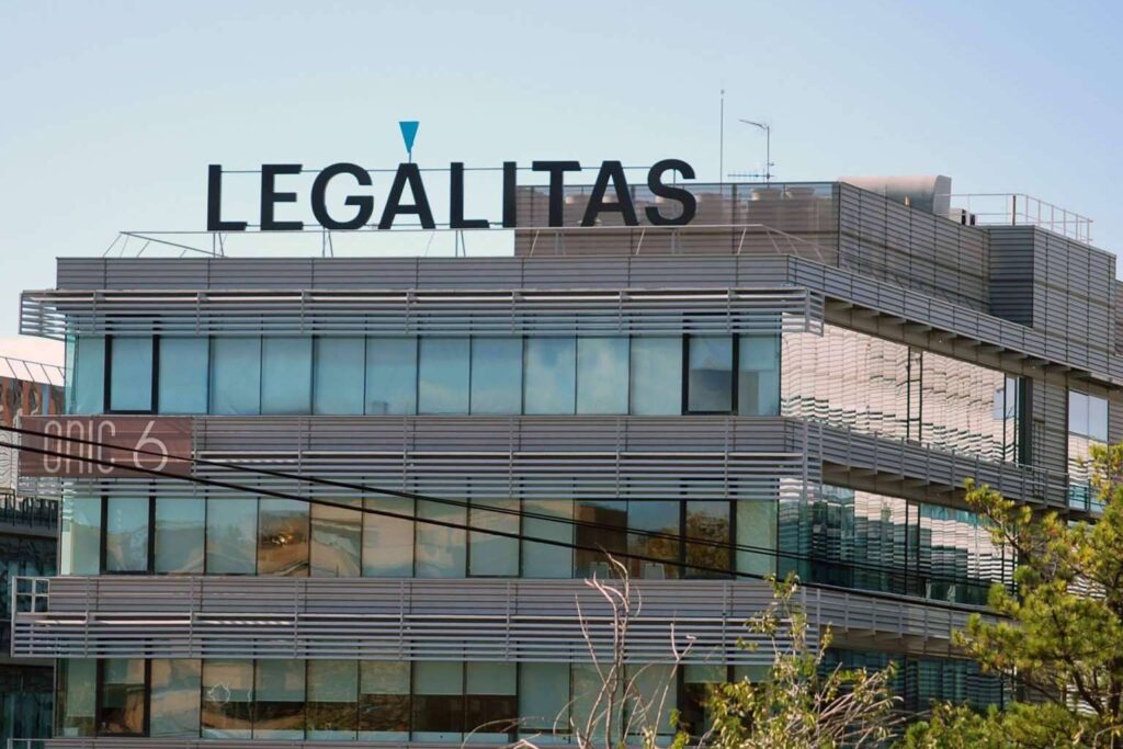 Legálitas recuerda que los fallecidos en 2024 deben presentar la declaración de la renta