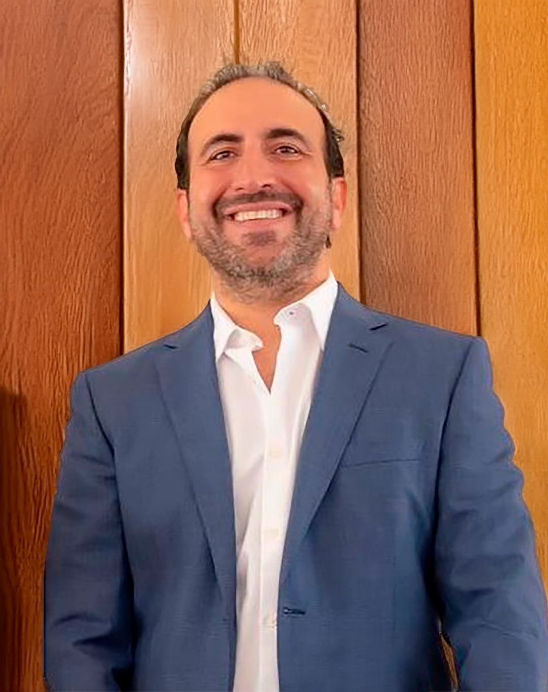 Oscar Larach refuerza su compromiso con el fútbol hondureño y el bienestar social Oscar Larach refuerza su compromiso con el fútbol hondureño y el bienestar social