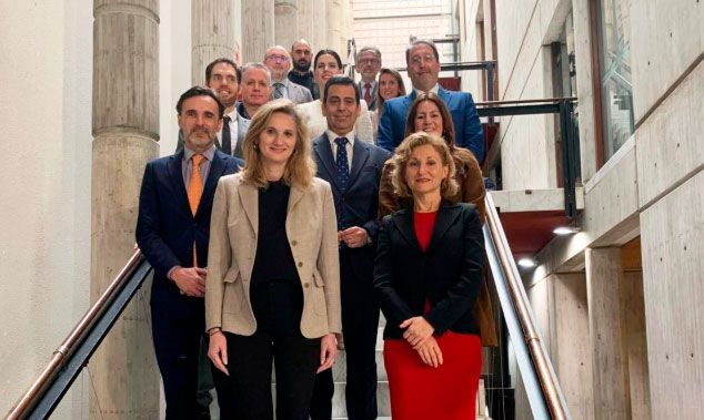 Sánchez ocupado en las casas de su hermano, de Ábalos y de las amigas por catálogo Sánchez ocupado en las casas de su hermano, de Ábalos y de las amigas por catálogo