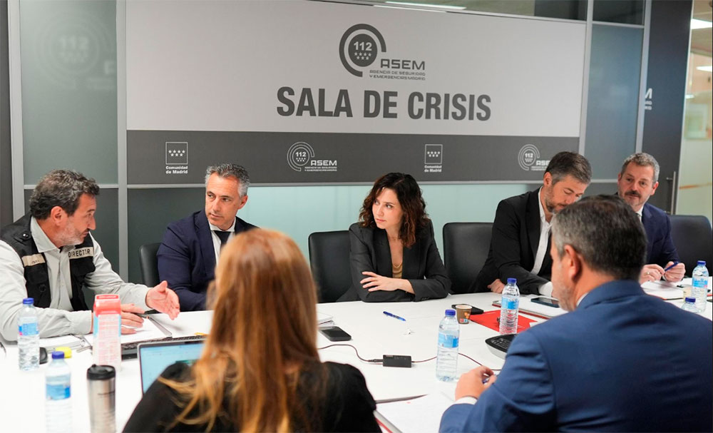 Feijóo, Cayetana y Ayuso en alerta con un Sánchez opaco que de intriga pasó al ataque Feijóo, Cayetana y Ayuso en alerta con un Sánchez opaco que de intriga pasó al ataque