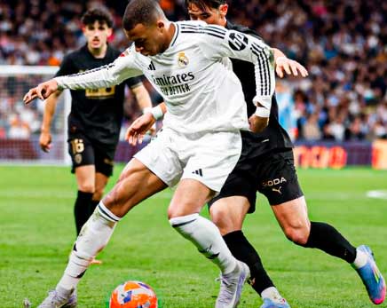 Mamardashvili​, el héroe que frenó a Mbappé y logró para el Valencia un triunfo clave