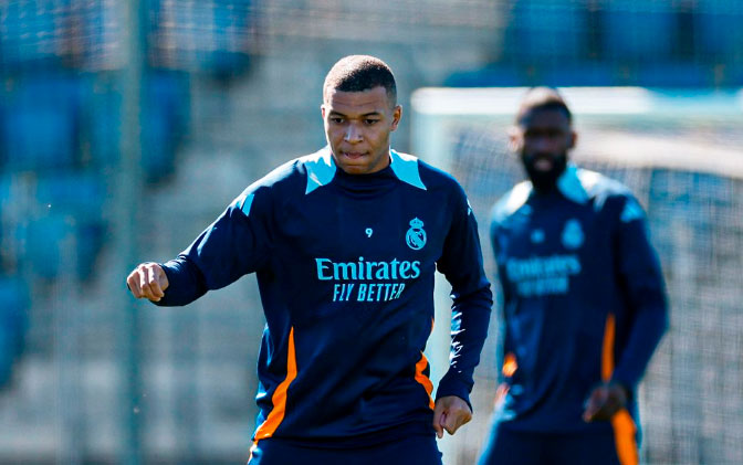 Valverde, Tchouaméni, Vinicius y Mbappé en la cerrada lucha de la Copa del Rey