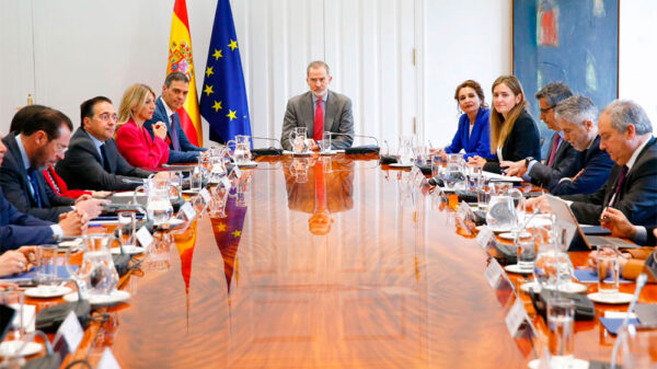 Igual que en Paiporta, el Rey quiso conocer las causas del apagón y las medidas de ayuda a los ciudadanos