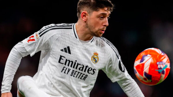 Zapatazo memorable de Valverde para el rescate del Real Madrid en lucha por LaLiga