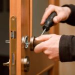 De Madrid Cerrajeros; Expertos en apertura de puertas sin roturas y sin cambios de cerraduras con servicio