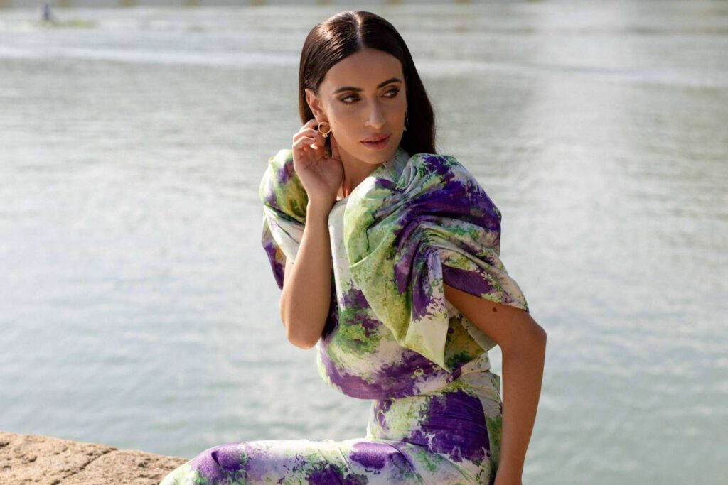 Vestidos de invitada con identidad propia, diseño y fabricación local desde Sevilla
