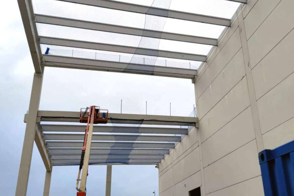 La importancia de contar con instaladores especializados en redes de seguridad en obra
