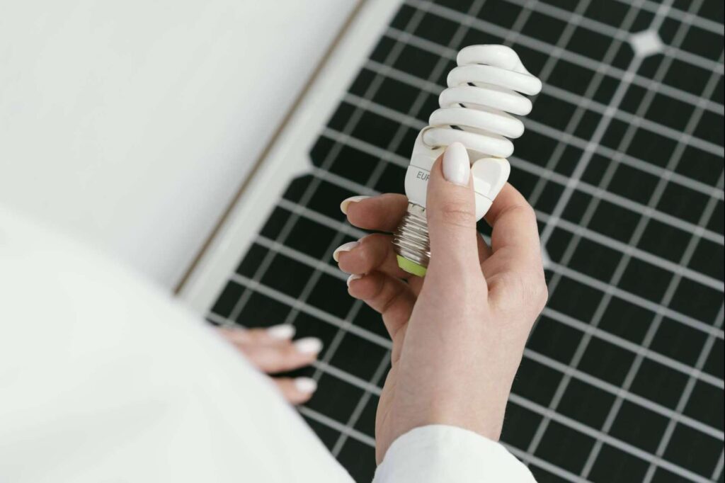 Comparativa técnica entre baterías virtuales y baterías físicas en autoconsumo solar