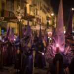 Flecos, bordados y cíngulos; los imprescindibles para vestir la devoción esta Semana Santa