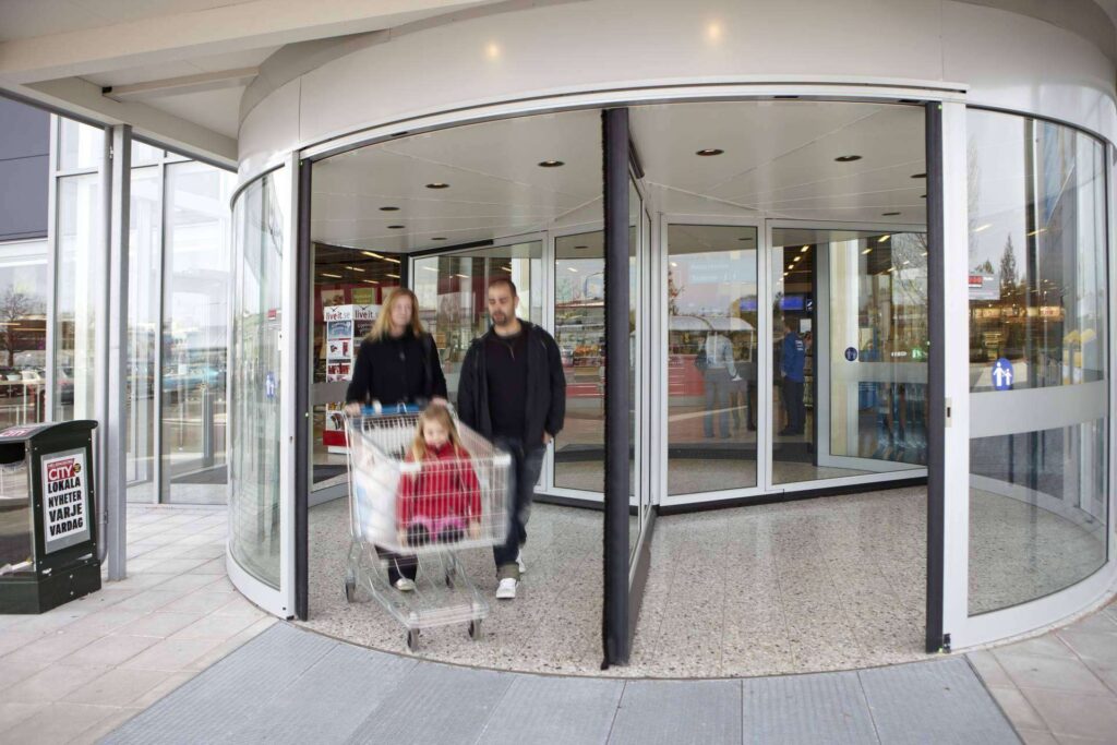 Puertas automáticas, clave en la eficiencia energética de comercios y edificios públicos