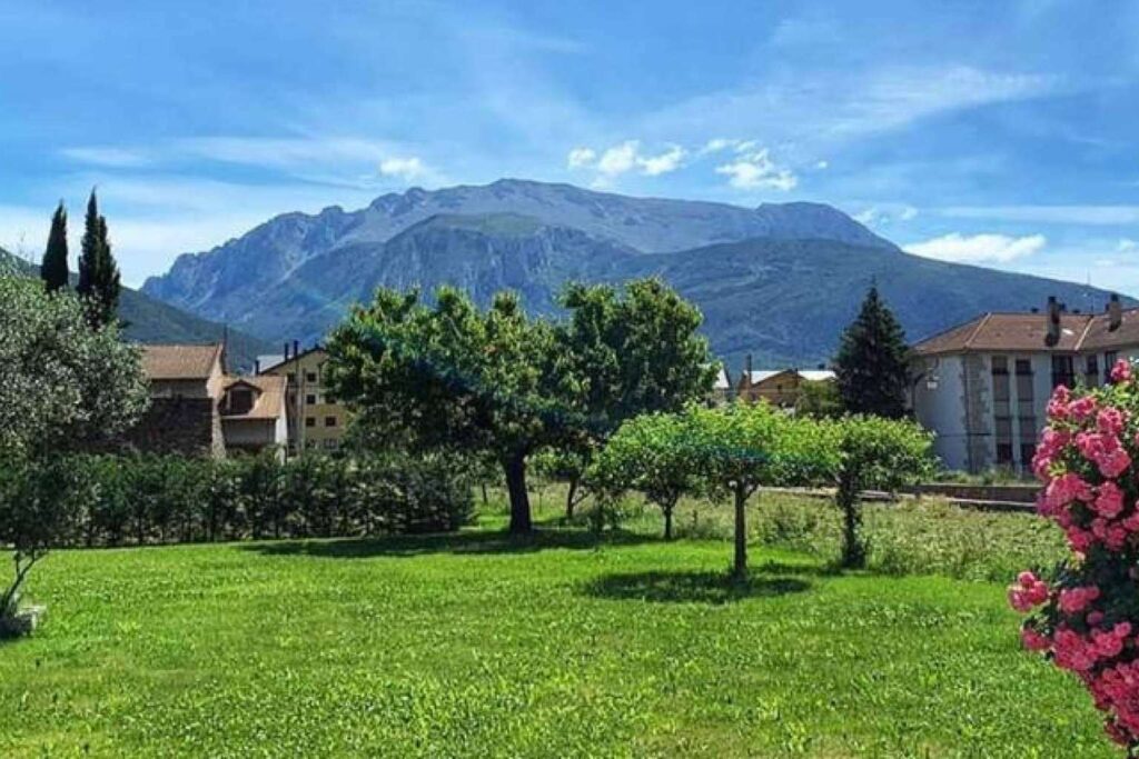 Naturaleza y aventura en el Pirineo, alojamiento en un hotel cerca de Benasque con encanto rural