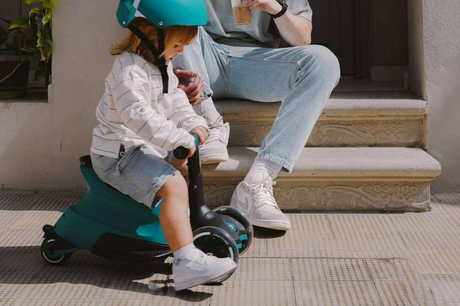 El primer patinete para el bebé; Guía completa para padres El primer patinete para el bebé; Guía completa para padres