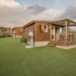 Berga Resort, camping en Barcelona con bungalows para disfrutar de la montaña en familia