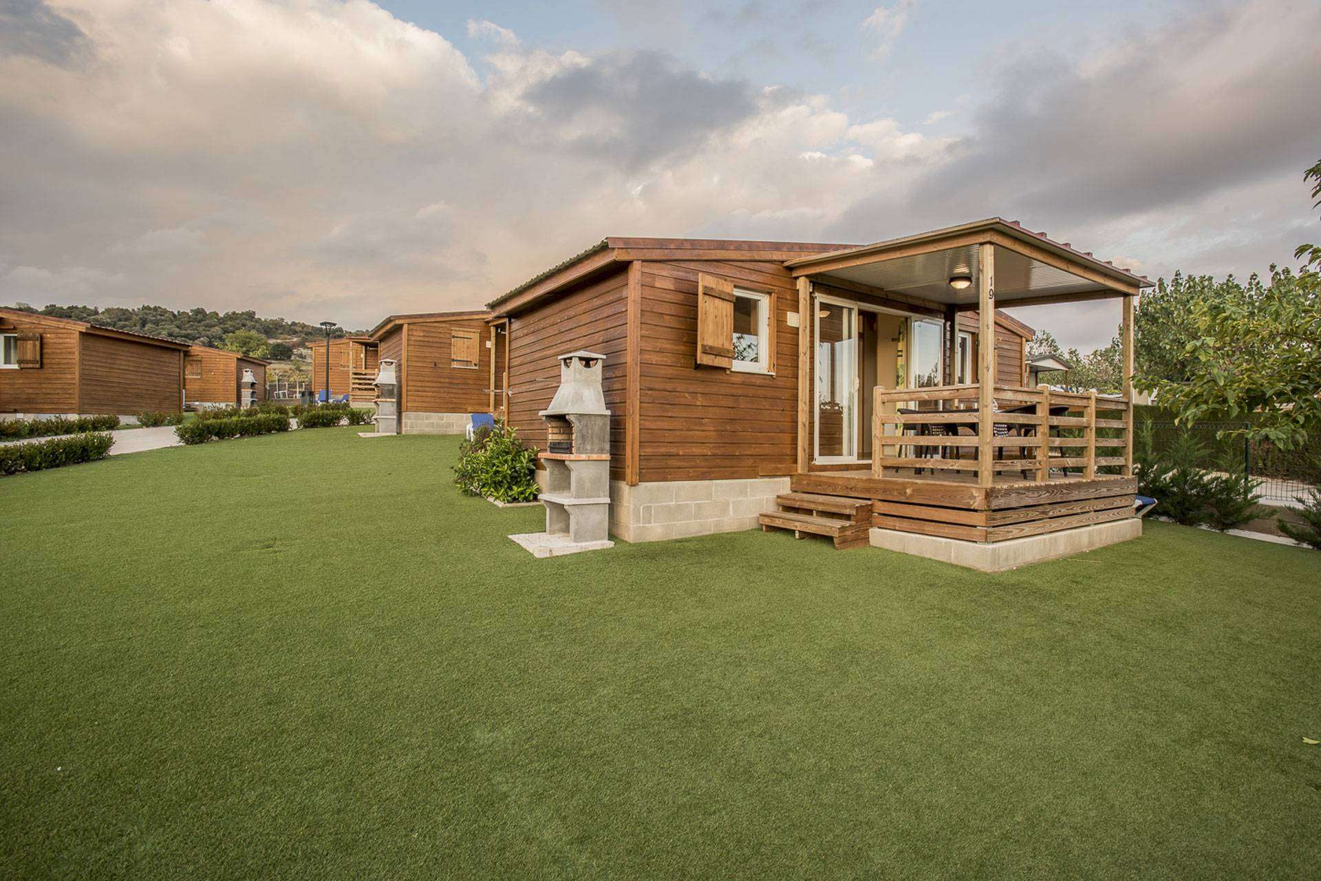Berga Resort, camping en Barcelona con bungalows para disfrutar de la montaña en familia Berga Resort, camping en Barcelona con bungalows para disfrutar de la montaña en familia