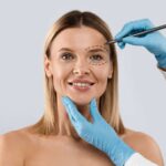 Por qué cada vez más personas recurren a la cirugía plástica (y no es solo por estética)