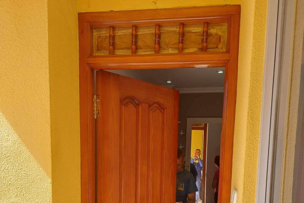 Restauración de portones de entrada con garantía de calidad, de la mano de Galvañ Lacados