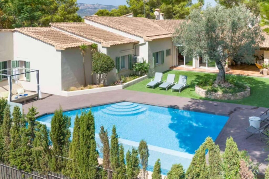Lovian Properties analiza el auge del mercado inmobiliario en Santa Ponça y su potencial como destino de inversión