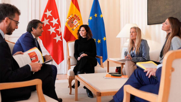 Ayuso, Cayetana, Ester Muñoz y Noelia Núñez, apoyo a la rápida reacción de Feijóo
