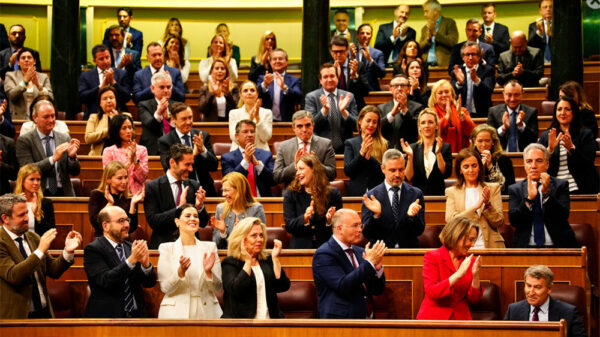 Tres graves derrotas de Sánchez en el Congreso y estalla nueva tormenta por atacar a Israel