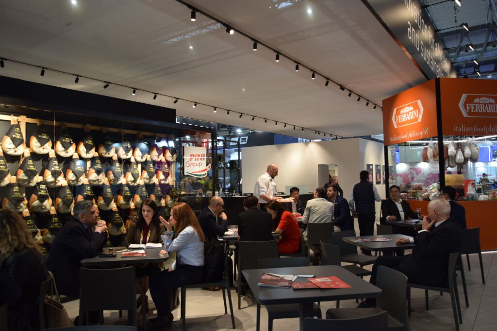 Litera Meat participa en dos de las ferias referentes del sector: TuttoFood Milán y SIAL Shanghái