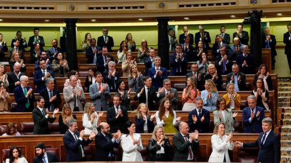Sánchez oculta los datos del apagón, silencia el rearme y descarta los ceses