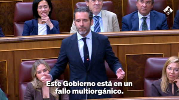 La mano de Sánchez y de Santos Cerdán en el apoyo a la fontanera Leire Díez