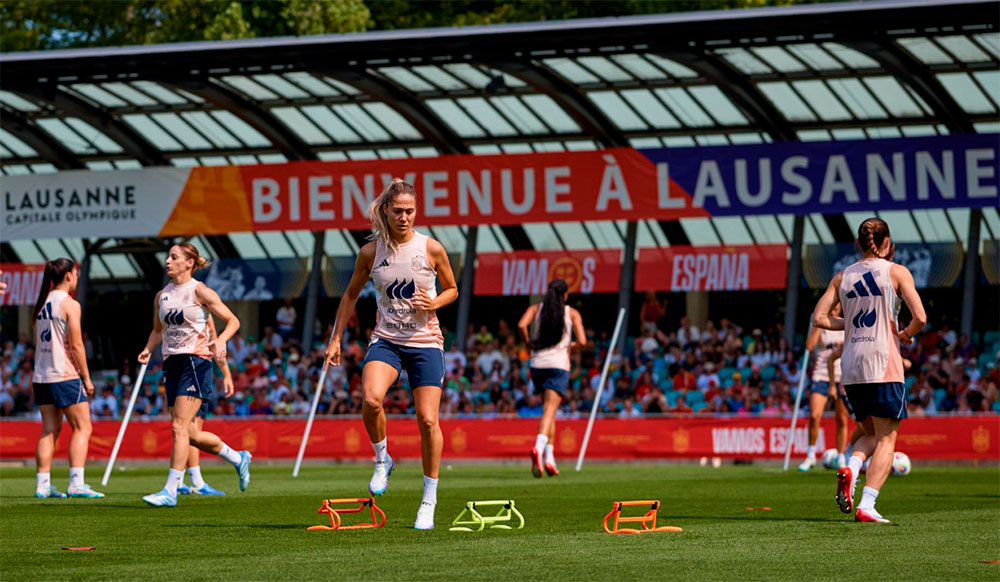 La selección femenina ya está en Suiza con un bloque liderado por Irene Paredes y Alexia Putellas