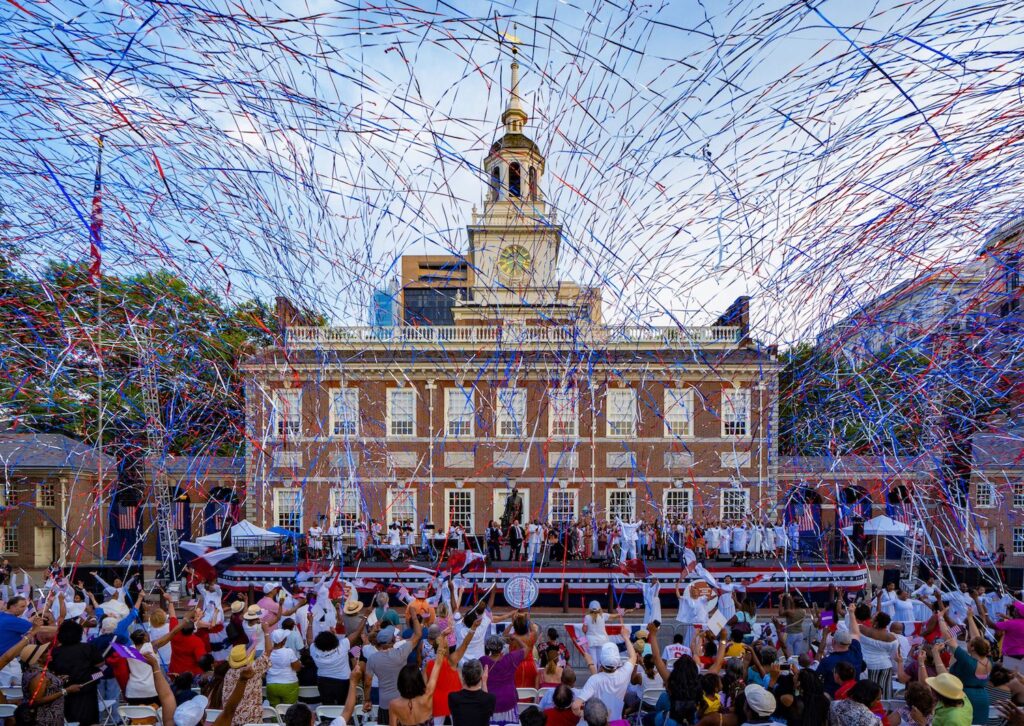 Philadelphia Convention & Visitors Bureau celebra el 4 de julio en Filadelfia, la cuna de los Estados Unidos