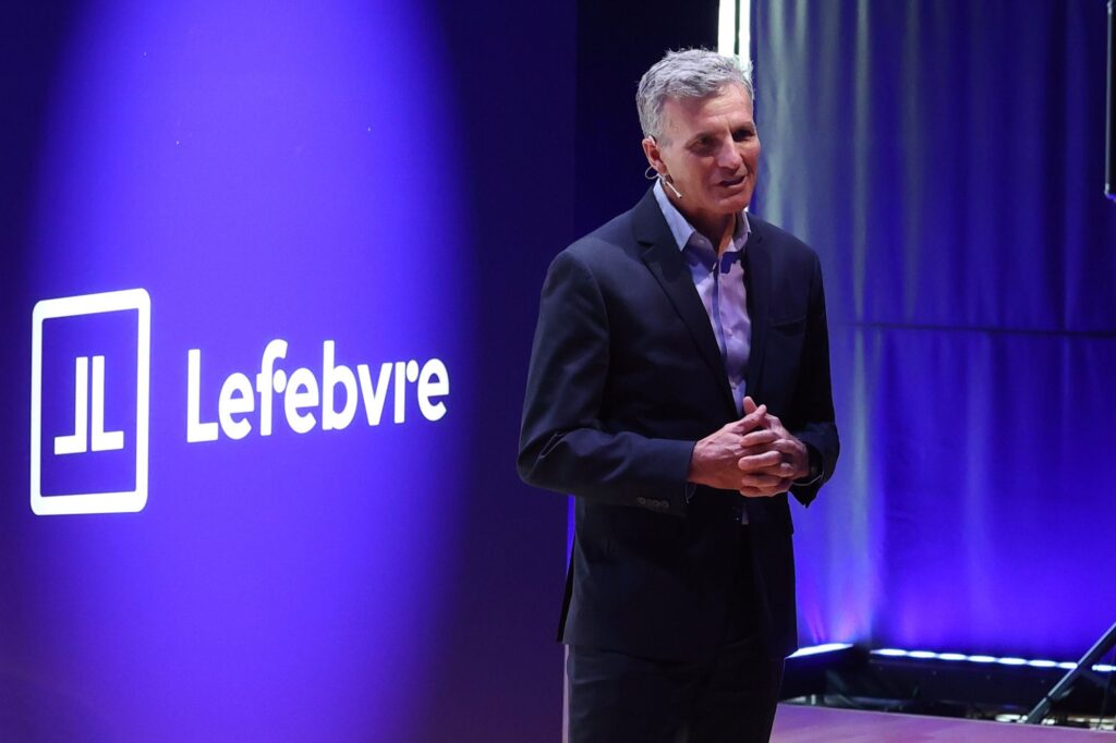 Lefebvre, primera compañía del sector legal certificada con la norma UNE-ISO/IEC 42001:2025 para la gestión responsable de la Inteligencia Artificial