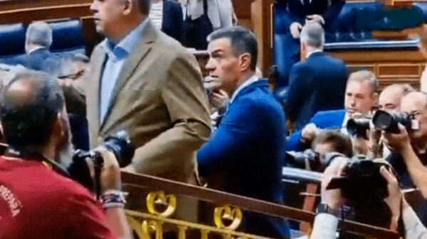 Desprecio de Sánchez a Santos Cerdán, todo se ocultó a Feijóo sobre Gibraltar, y los jueces indignados