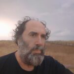 Mikel Urmeneta reduce el arte a un acto de fe con una obra preconceptual no compartida alojada en su mente. Mikel Urmeneta reduce el arte a un acto de fe con una obra preconceptual no compartida alojada en su mente.