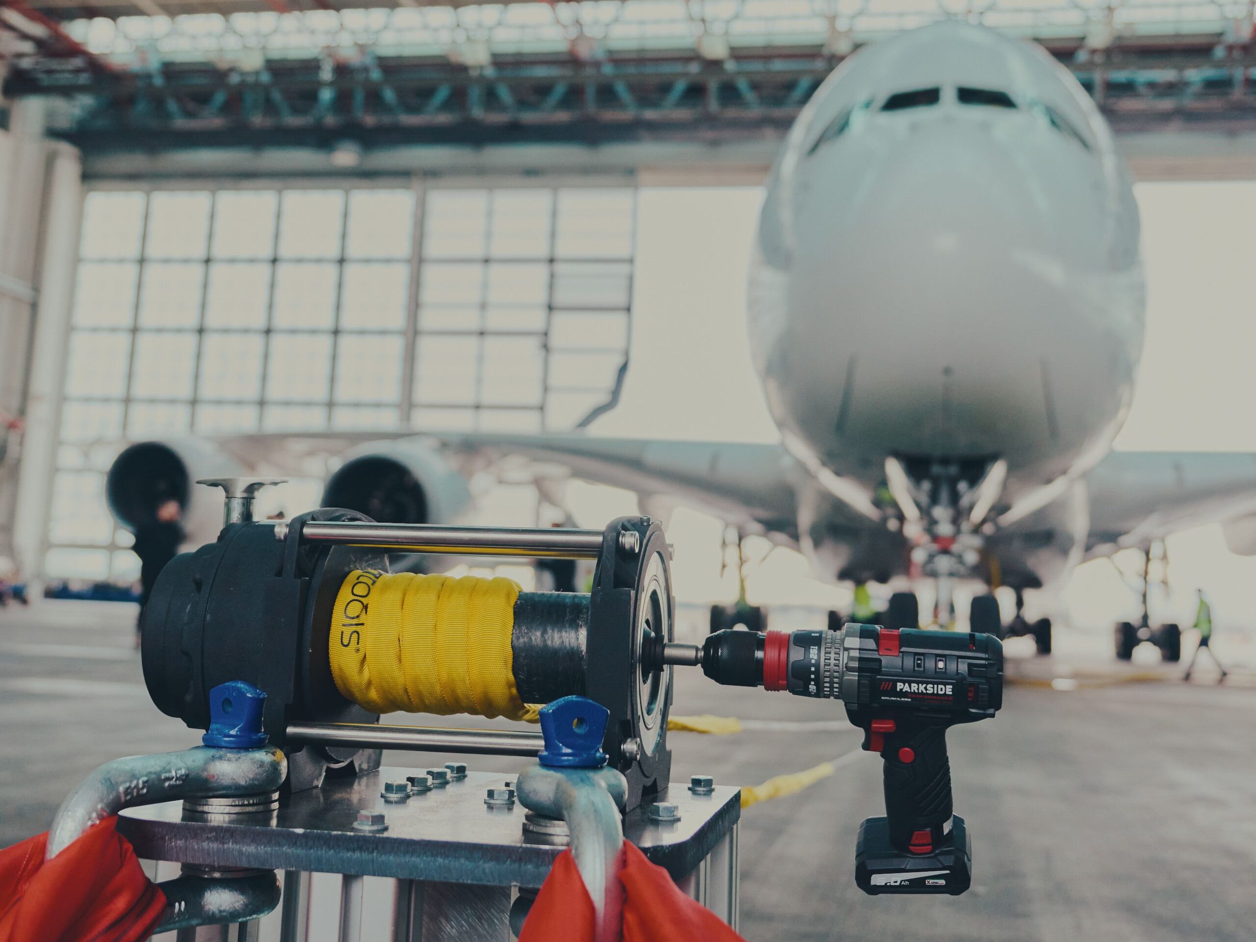 Guinnes World Records: El taladro inalámbrico de PARKSIDE que arrastra un avión de pasajeros Airbus A380