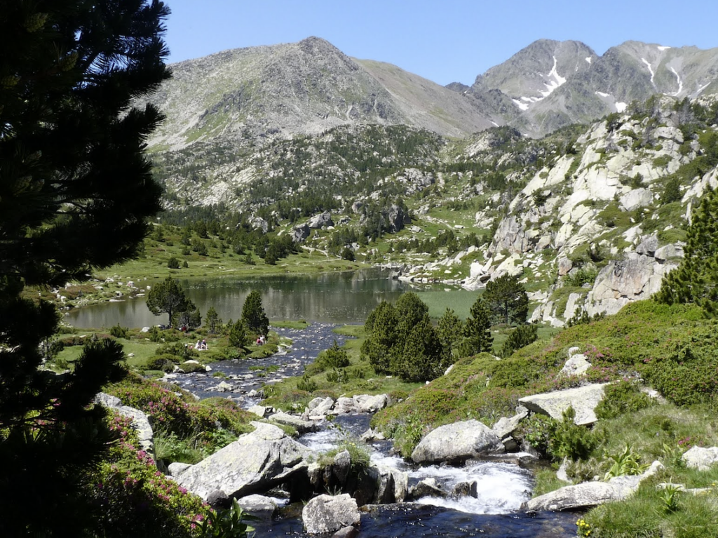Las salidas guiadas al Bac de Llívia, una propuesta veraniega para descubrir el corazón de la Cerdanya