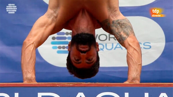 Carlos Gimeno, el clavadista canario, logra la plata en salto de gran altura en Singapur