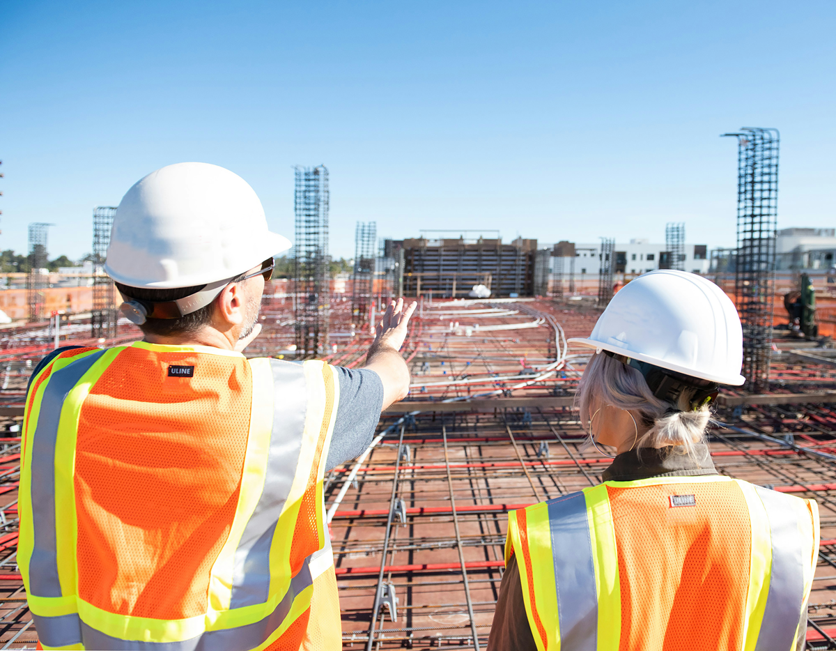 La AECCTI y representantes del sector analizan el presente, pasado y futuro de la Ley de Ordenación de la Edificación La AECCTI y representantes del sector analizan el presente, pasado y futuro de la Ley de Ordenación de la Edificación