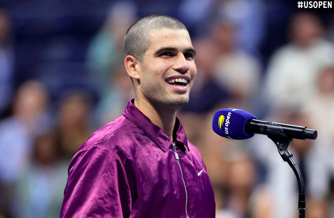 Carlos Alcaraz, con sorprendente nuevo look, vence a Reilly Opelka y avanza firme en el US Open