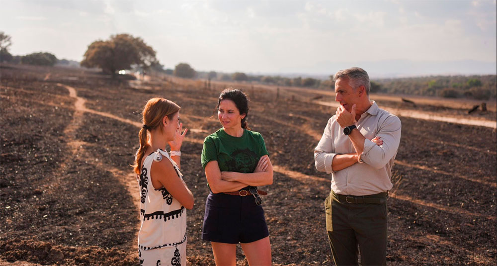 Una gran lección de Ayuso a Sánchez en las horas dramáticas de los incendios salvajes